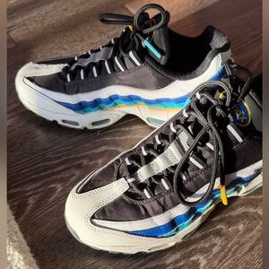 Nike Air Max Black and Blue Sneakers
